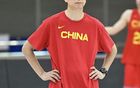 男篮12人名单正式公布！杨瀚森强势回归引发关注，胡明轩遗憾落选，郭士强此次排兵布阵堪称背水一战，全队上下全力以赴备战关键赛事